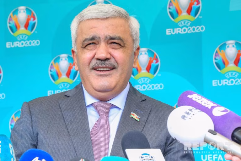 Danışır Rövnəq Abdullayev…